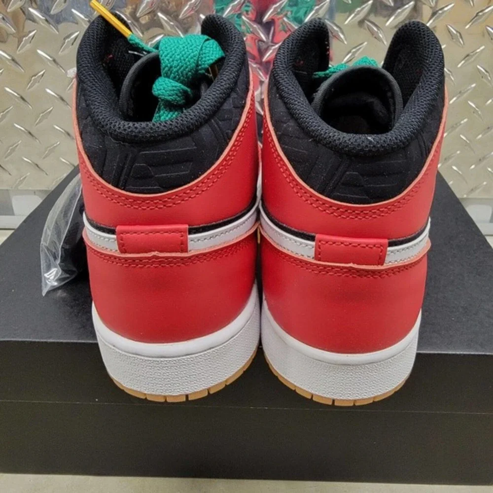 Nike‎ Air Jordan 1 Mid SE Christmas Tree 2022 GS Size 7Y DQ8418-006 Women's 8.5